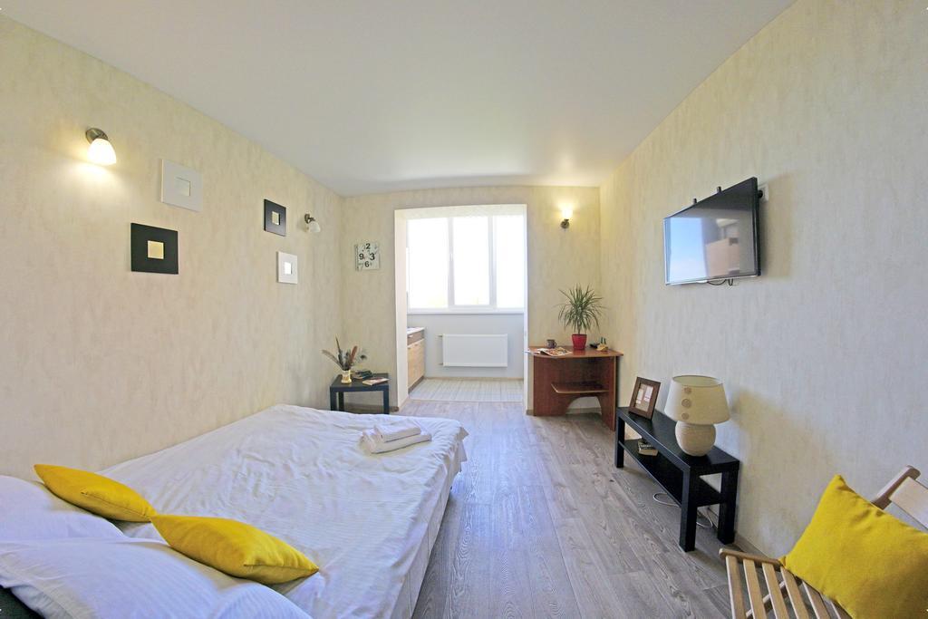 54A Tselinogradskaia Str At Alekseevka Underground Харков Екстериор снимка